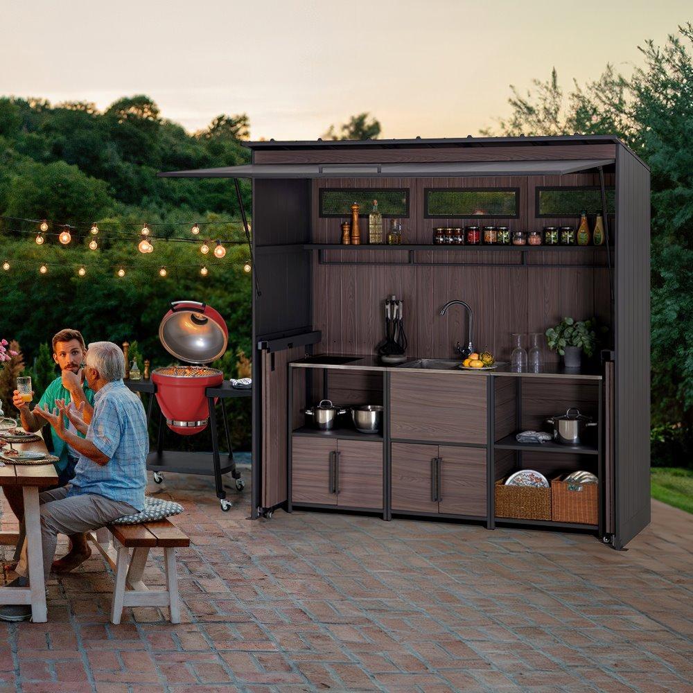 Outdoor Kitchen